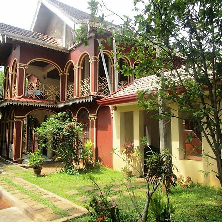 Hotel Shalini Anuradhapura Esterno foto