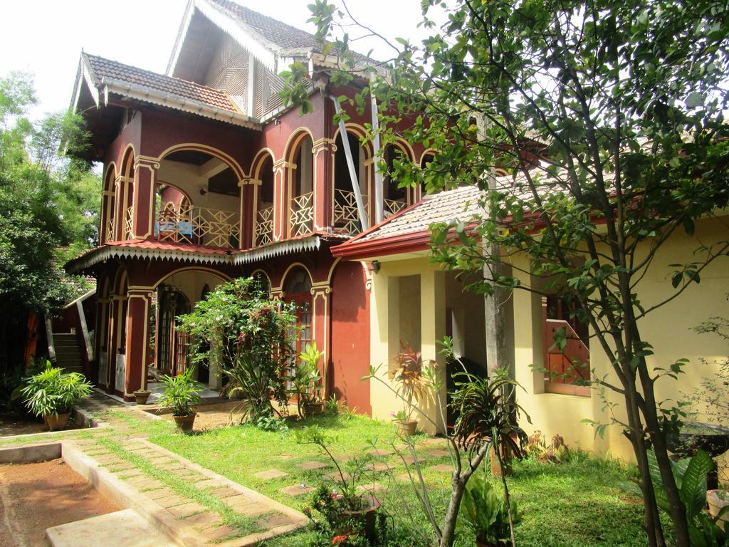 Hotel Shalini Anuradhapura Esterno foto
