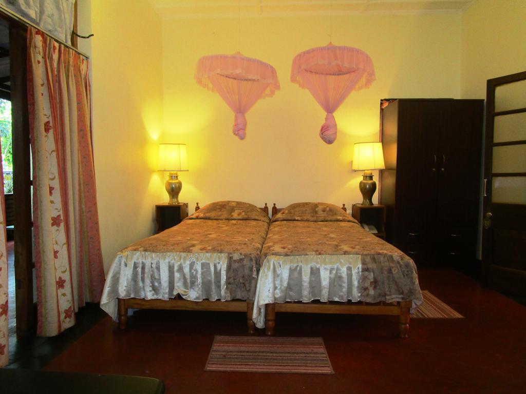 Hotel Shalini Anuradhapura Camera foto