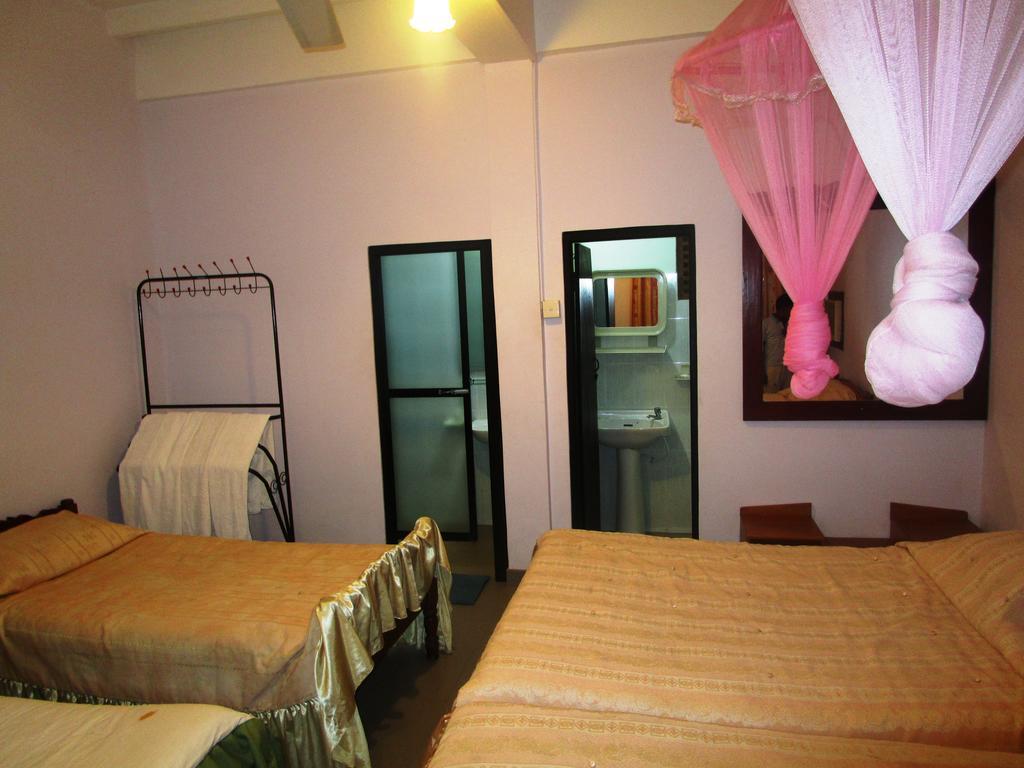 Hotel Shalini Anuradhapura Camera foto