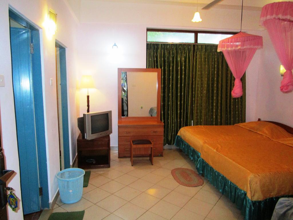 Hotel Shalini Anuradhapura Camera foto
