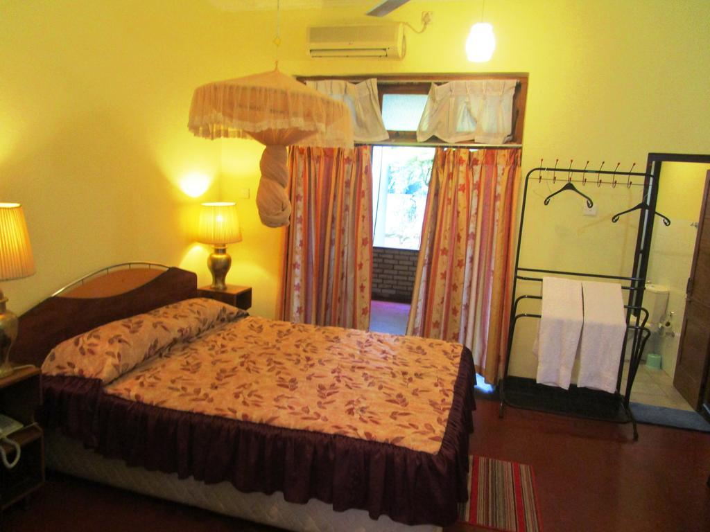 Hotel Shalini Anuradhapura Camera foto
