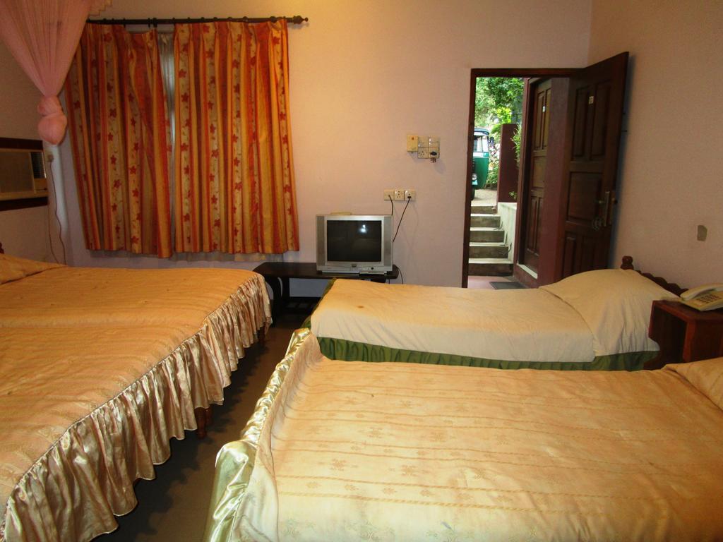 Hotel Shalini Anuradhapura Camera foto